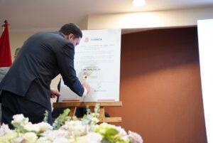 Cuenca apunta al desarrollo con salud, ambiente y tecnología.